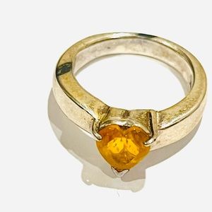 925 sterling silver with yellow zircon /heart shaped